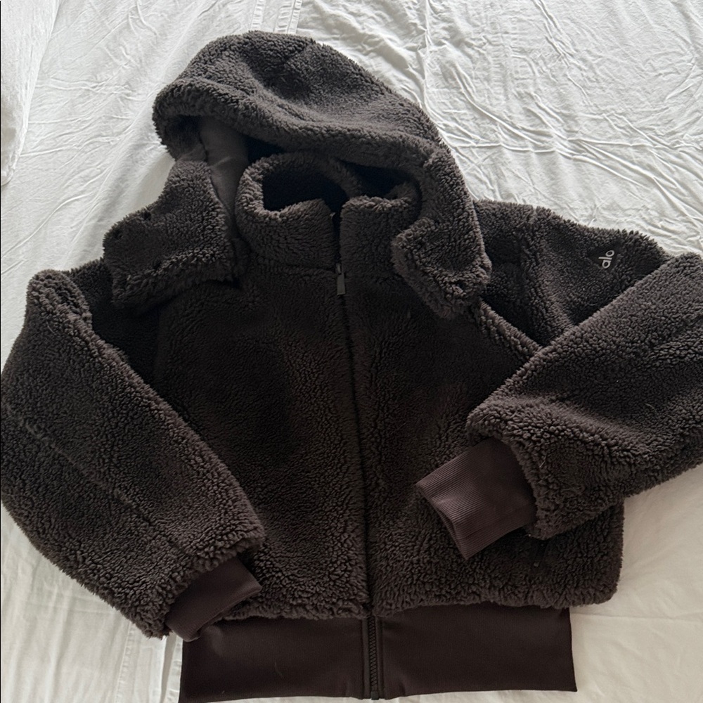 Alo Foxy Brown Sherpa Puffer Jacket with Hood